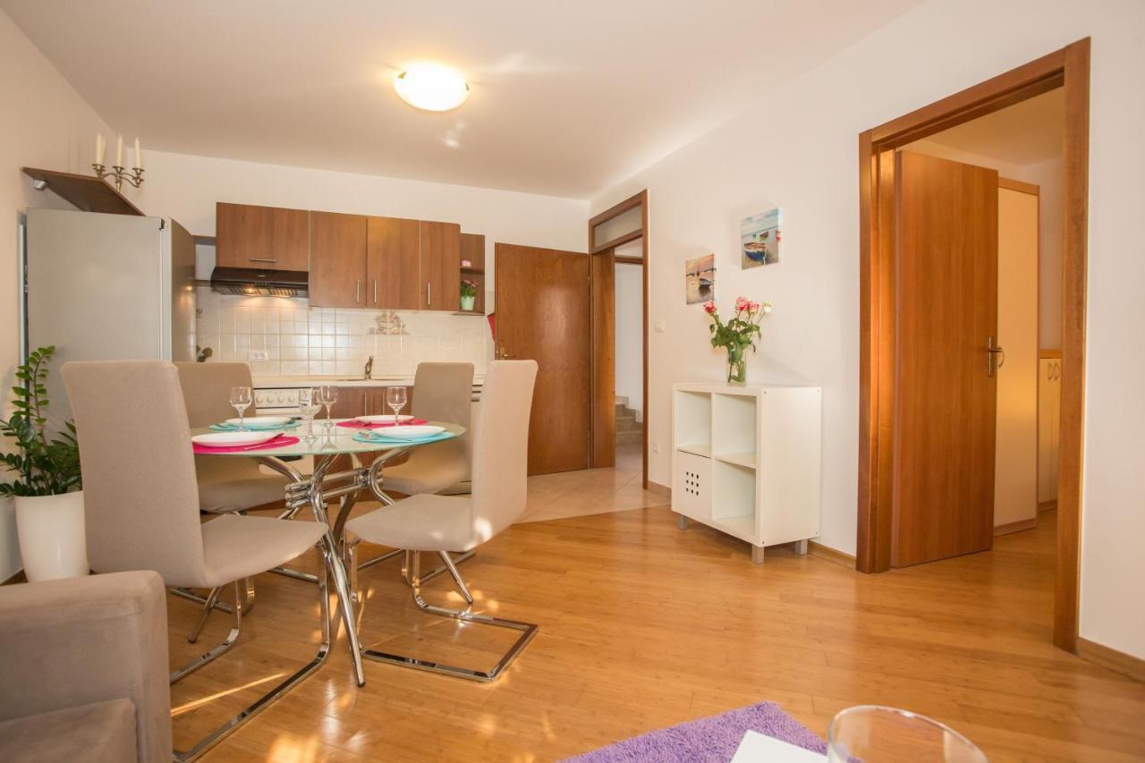 Apartment Bela Porec Esterno foto