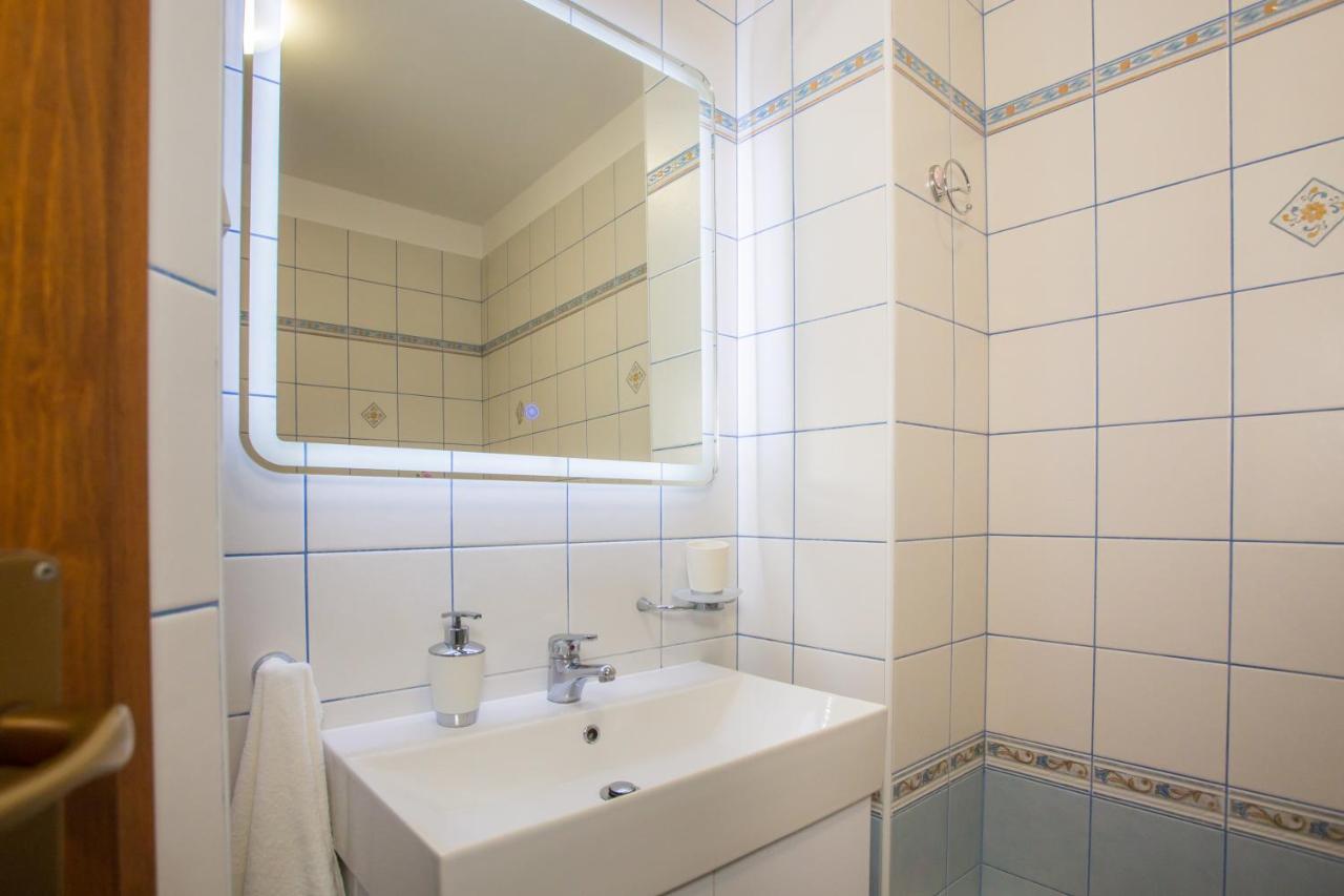 Apartment Bela Porec Esterno foto