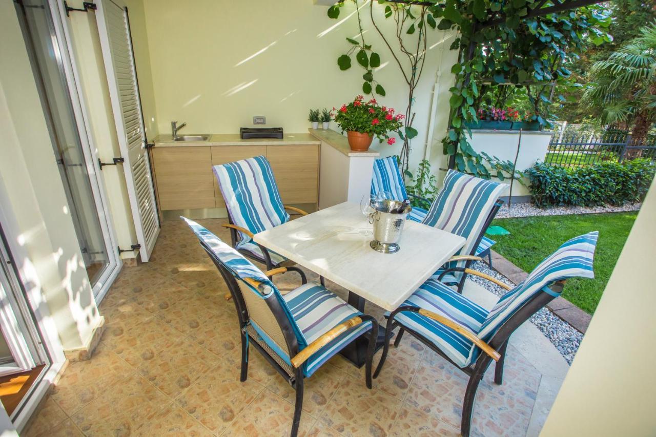 Apartment Bela Porec Esterno foto