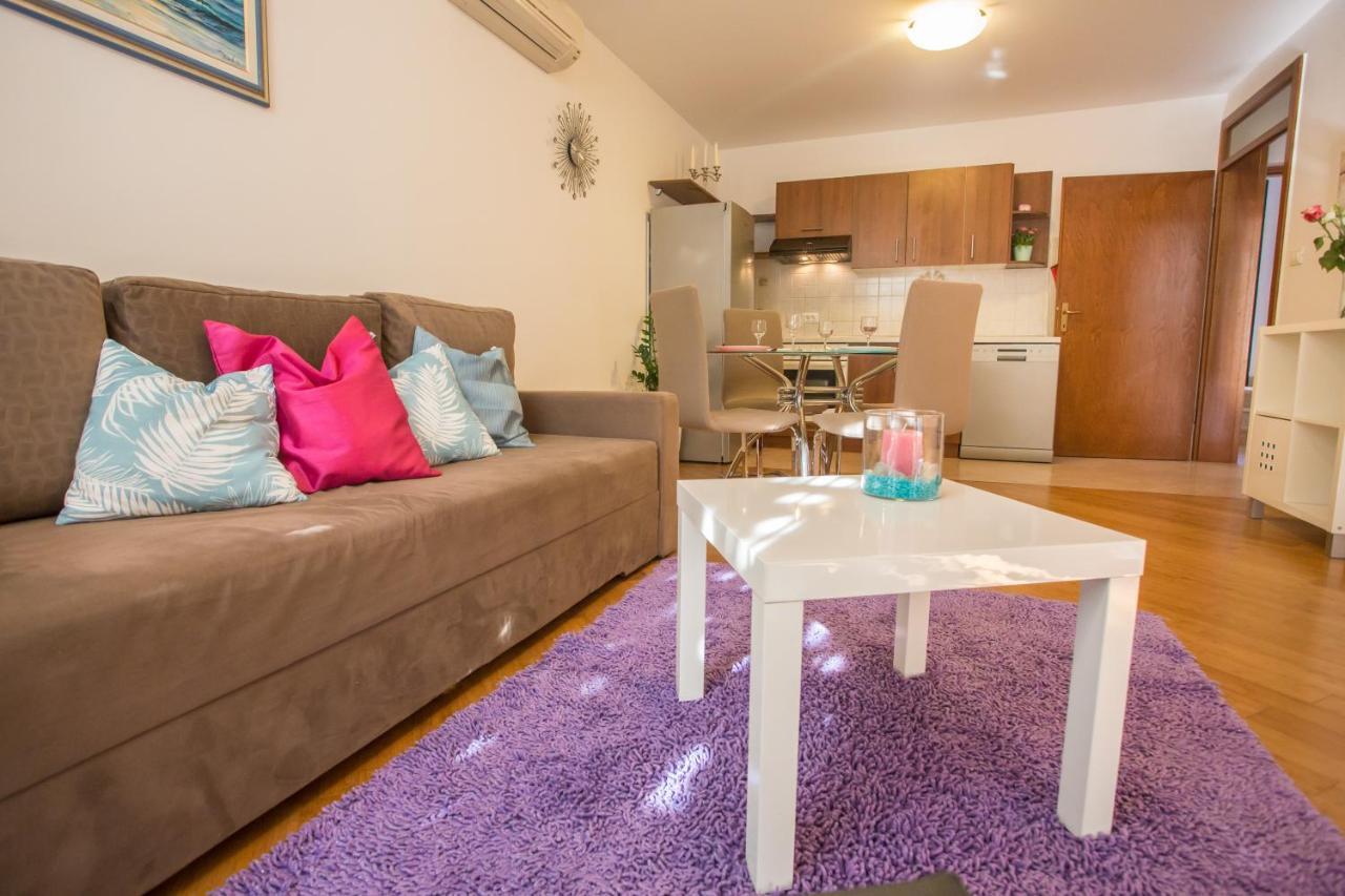 Apartment Bela Porec Esterno foto